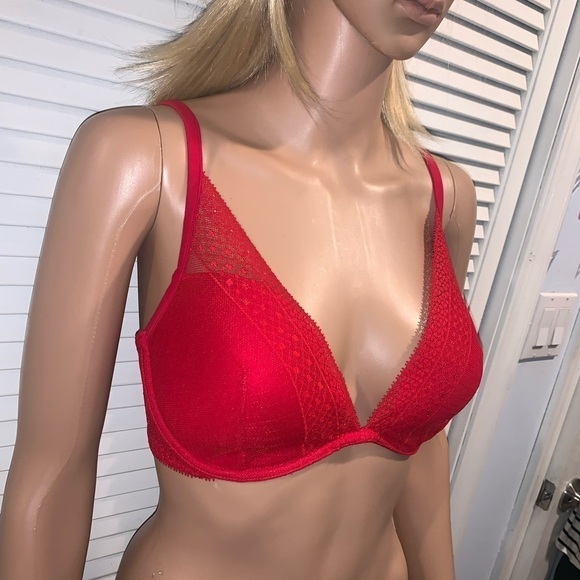 Incredible Bra by Victoria’s Secret Plunge Cherry Red Size 34 DD - Picture 7 of 11